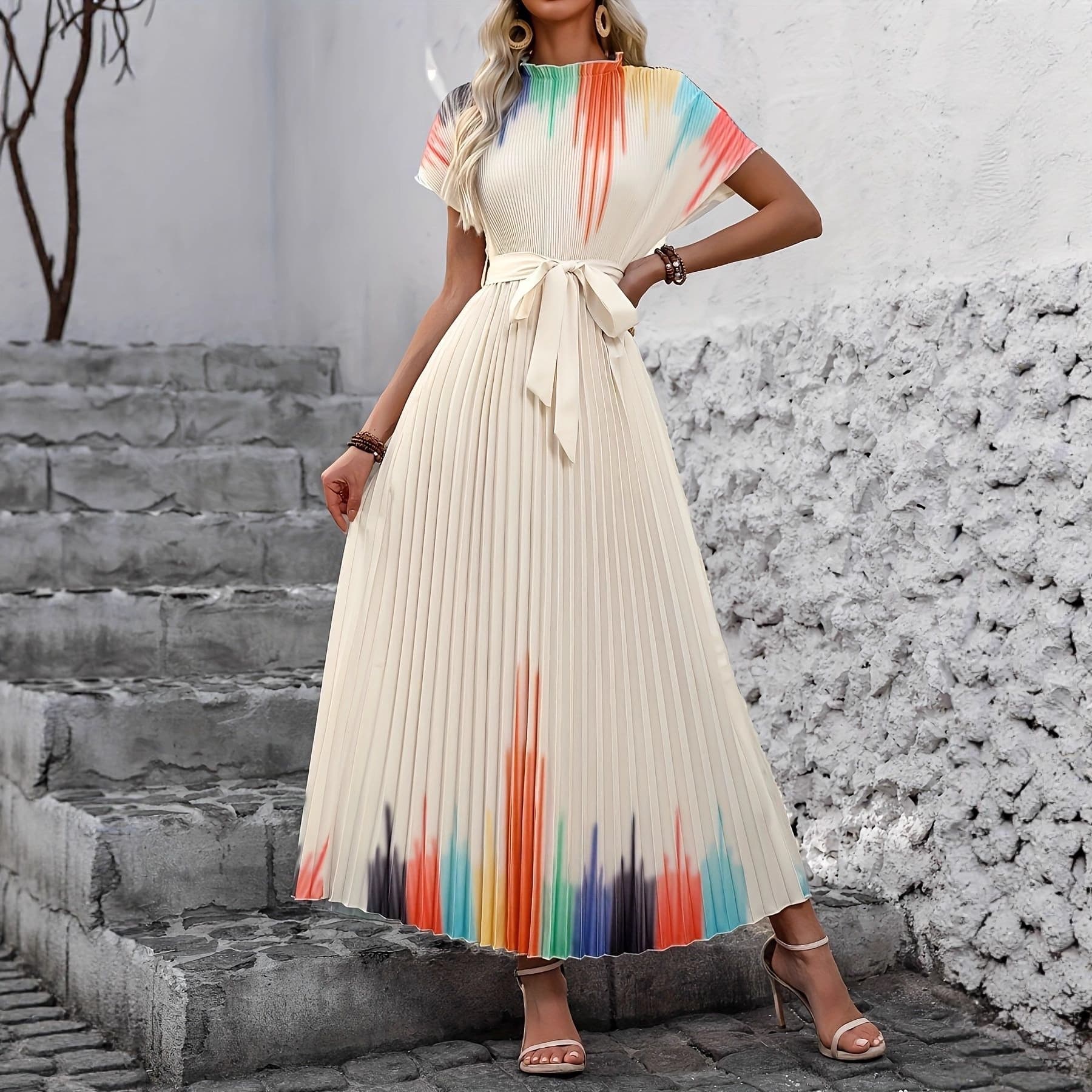 Elegant Ditsyprint Wrap-kjole i Satin — billede 1